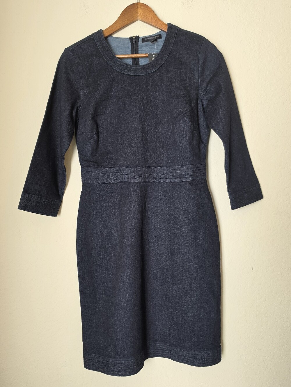 NWT Banana Republic Denim Sheath Dress Womens 4 Blue‎ Dark Wash Corporate Chic